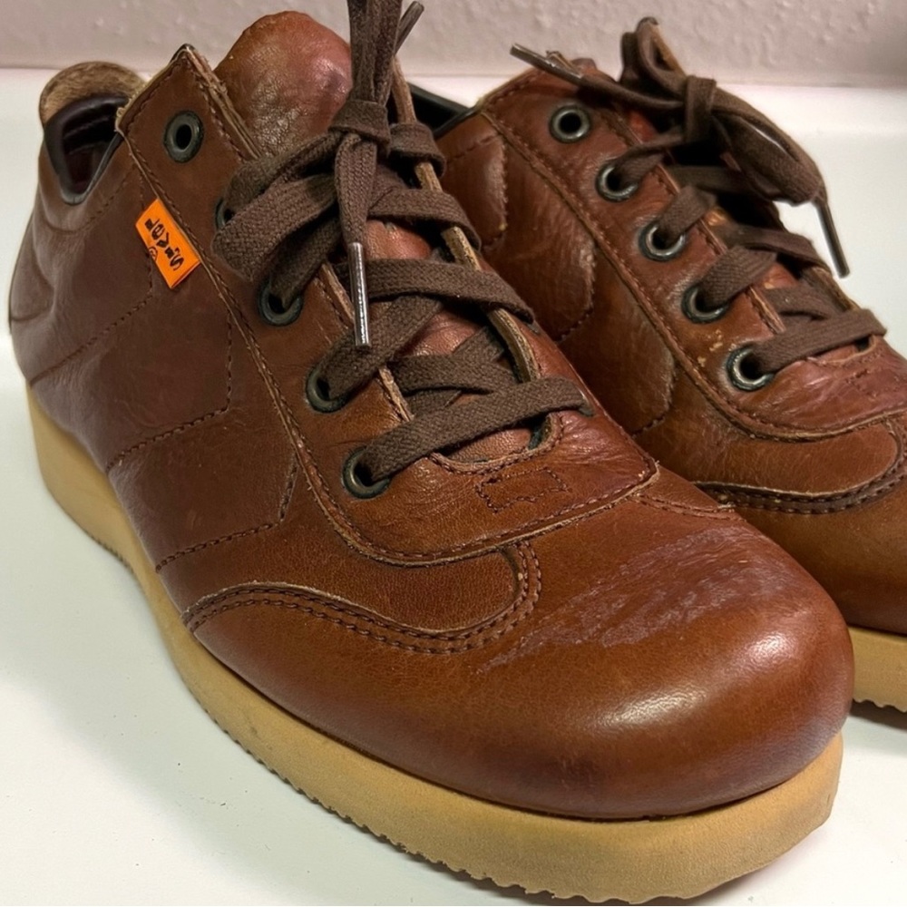 RARE orange tab Levi’s shoes